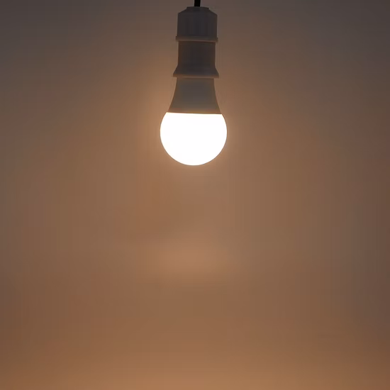 メキシコ市場のための工場高品質 E27 A60 ライト LED 電球 3000K 6500K LED 電球ランプ 9 ワット 10 ワット